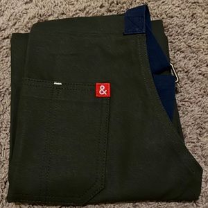 Hedley & Bennett Essential Apron Olive NWT